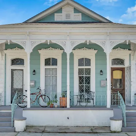 Classic Bywater Shotgun Suite Great Location In New Orleans